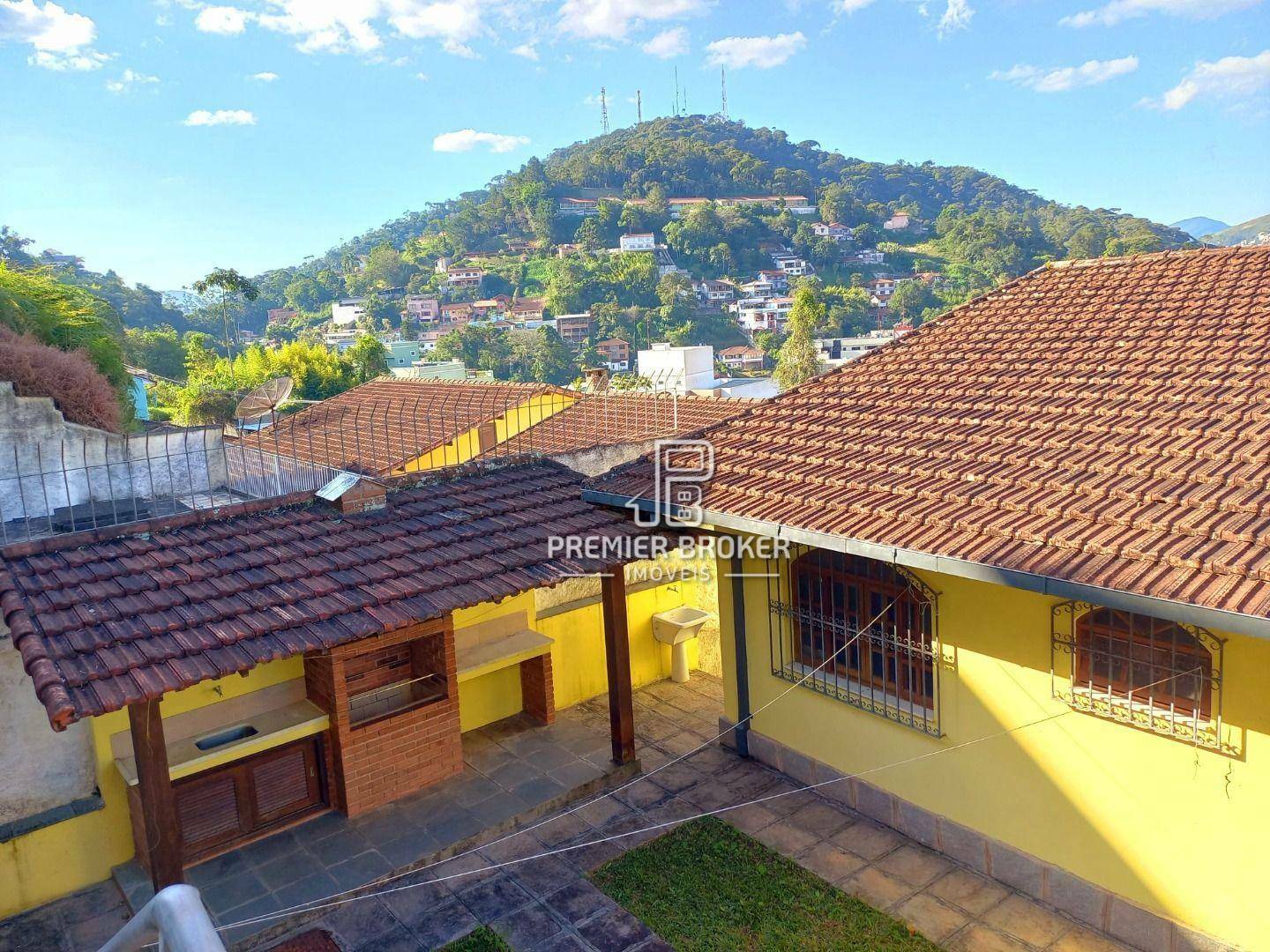 Casa à venda com 4 quartos, 200m² - Foto 42