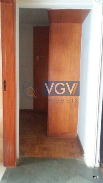 Apartamento à venda com 2 quartos, 79m² - Foto 3