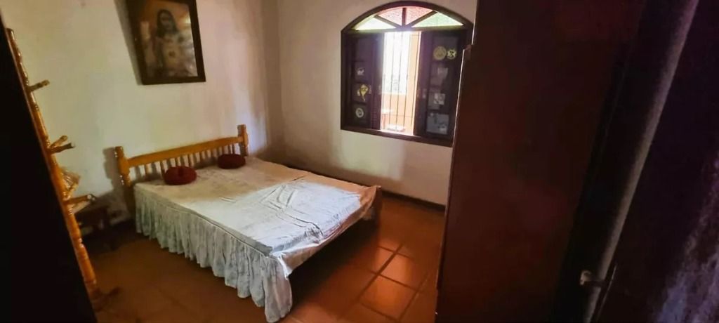 Casa à venda com 4 quartos, 350m² - Foto 3