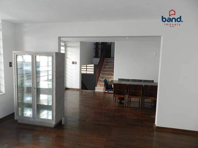 Casa à venda com 3 quartos, 316m² - Foto 12