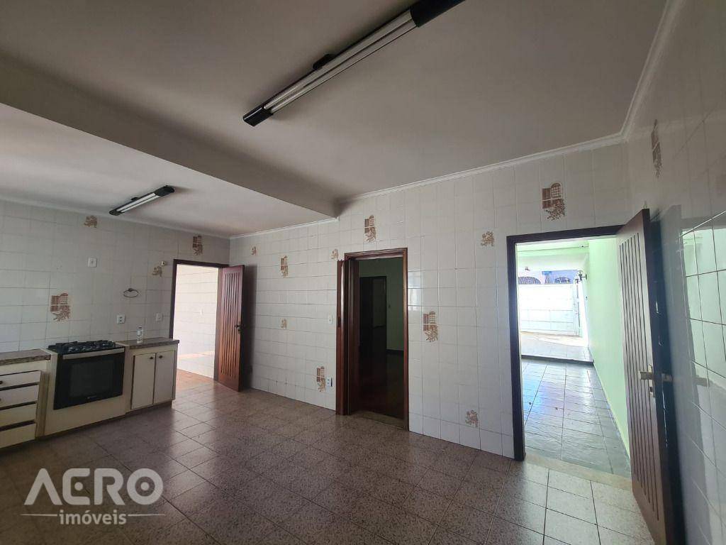 Casa à venda e aluguel com 4 quartos, 299m² - Foto 45