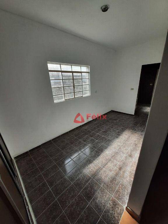 Casa à venda com 4 quartos, 190m² - Foto 10