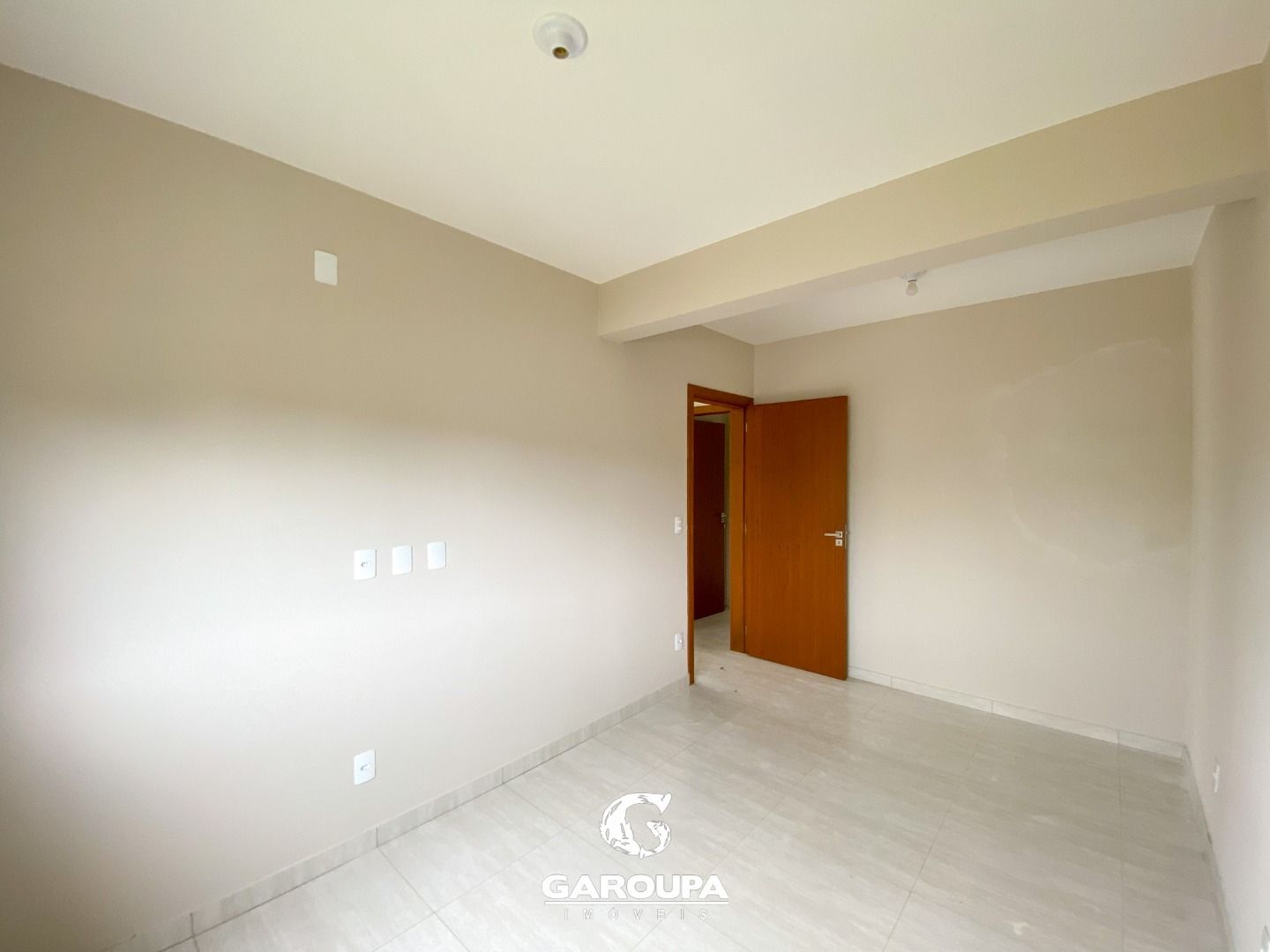 Casa à venda com 2 quartos, 80m² - Foto 9