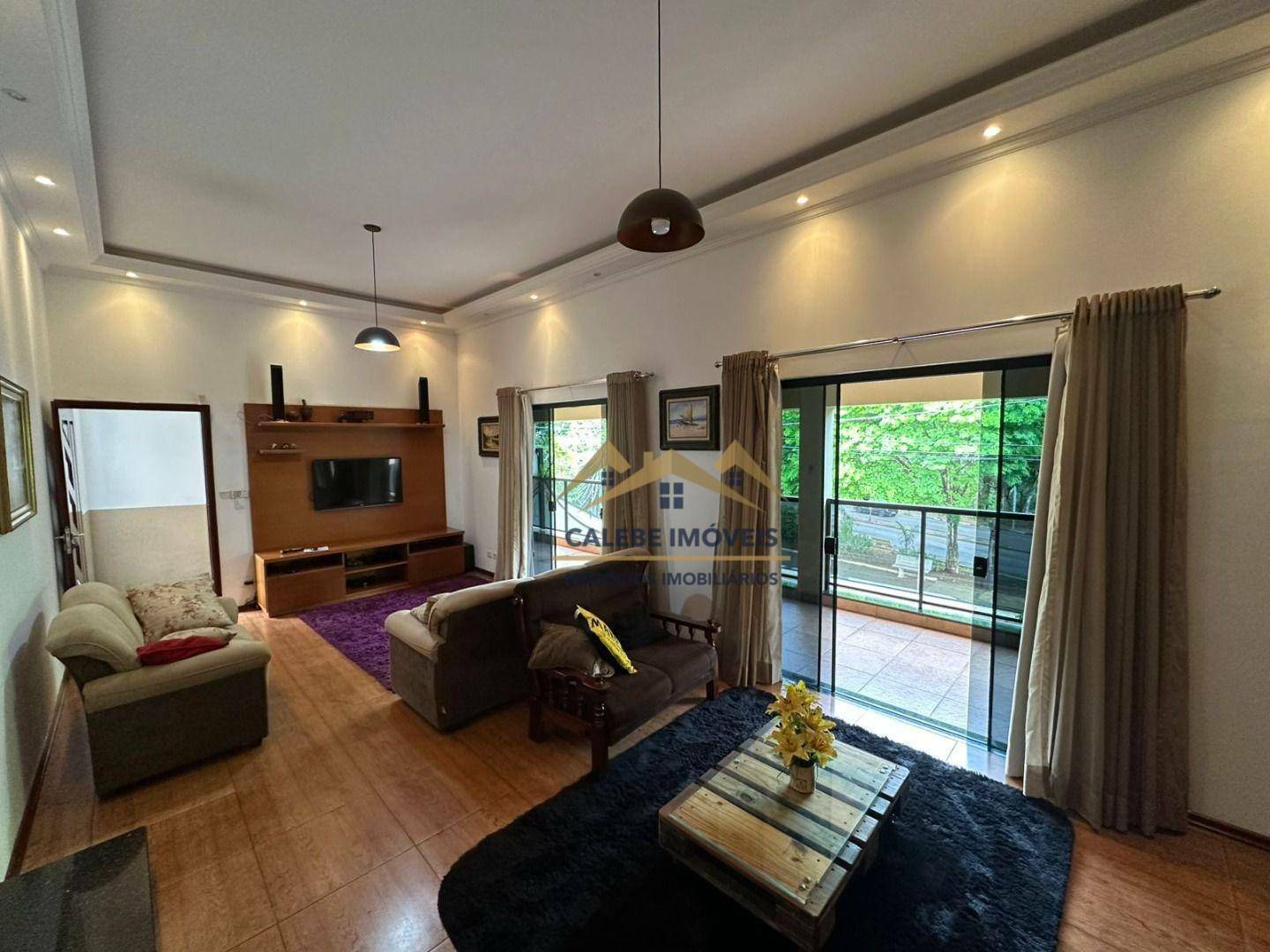 Casa à venda com 3 quartos, 209m² - Foto 5