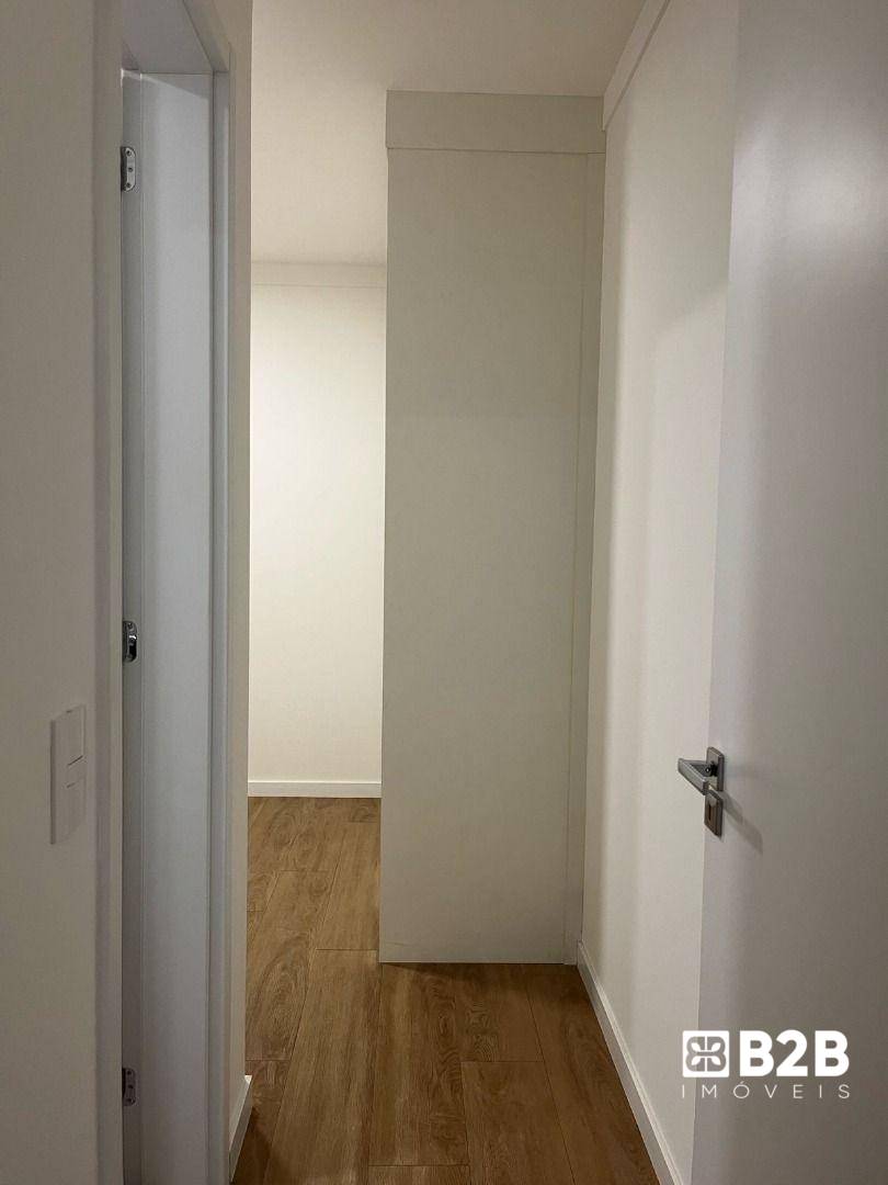 Apartamento à venda com 2 quartos, 60m² - Foto 11