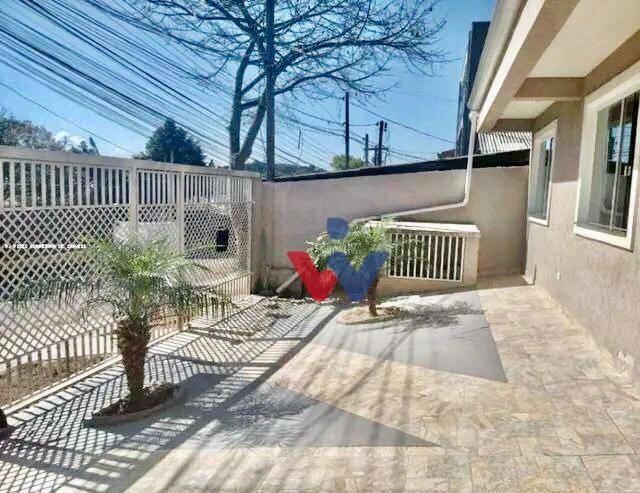 Casa à venda com 4 quartos, 140m² - Foto 2