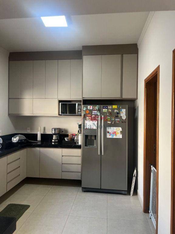 Casa de Condomínio à venda com 3 quartos, 150m² - Foto 15