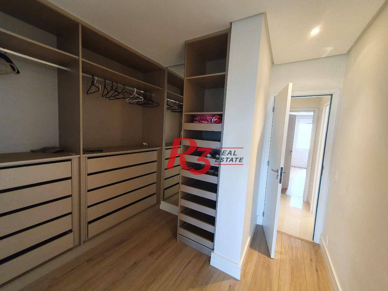 Apartamento para alugar com 4 quartos, 225m² - Foto 32