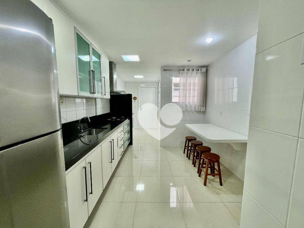 Cobertura para alugar com 4 quartos, 260m² - Foto 4