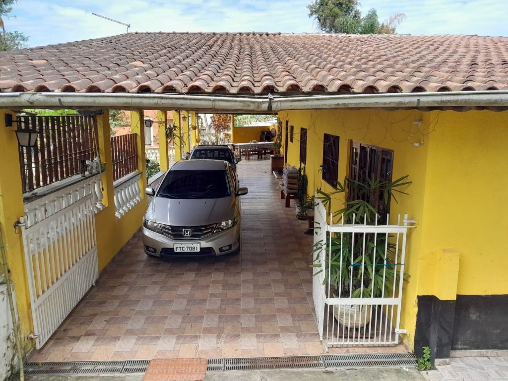 Chácara à venda com 4 quartos, 1500m² - Foto 35