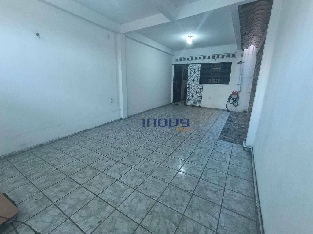 Casa à venda com 4 quartos, 203M2 - Foto 2