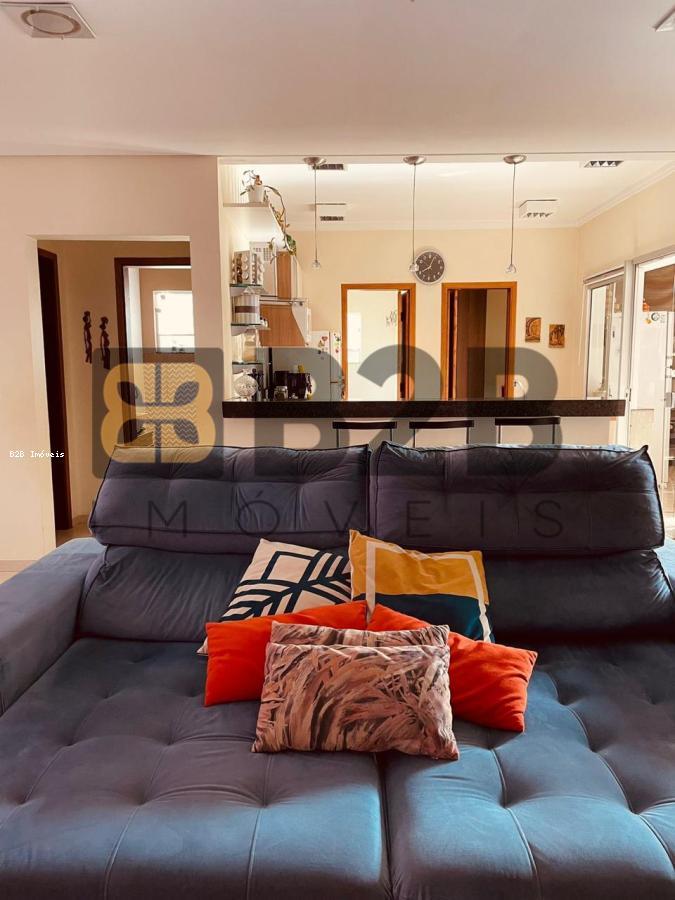 Casa de Condomínio à venda com 3 quartos, 247m² - Foto 3