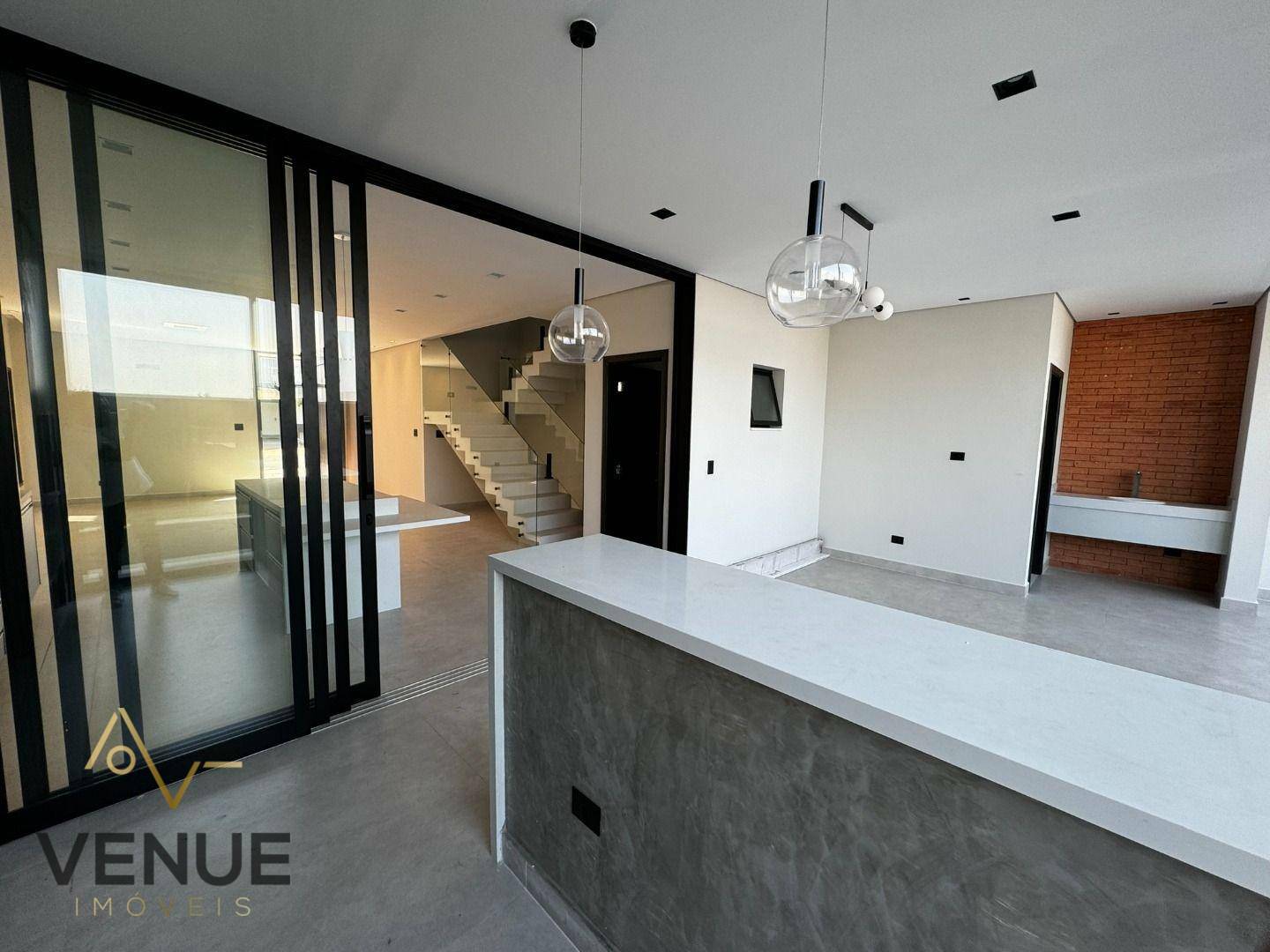 Casa de Condomínio à venda com 4 quartos, 282m² - Foto 18