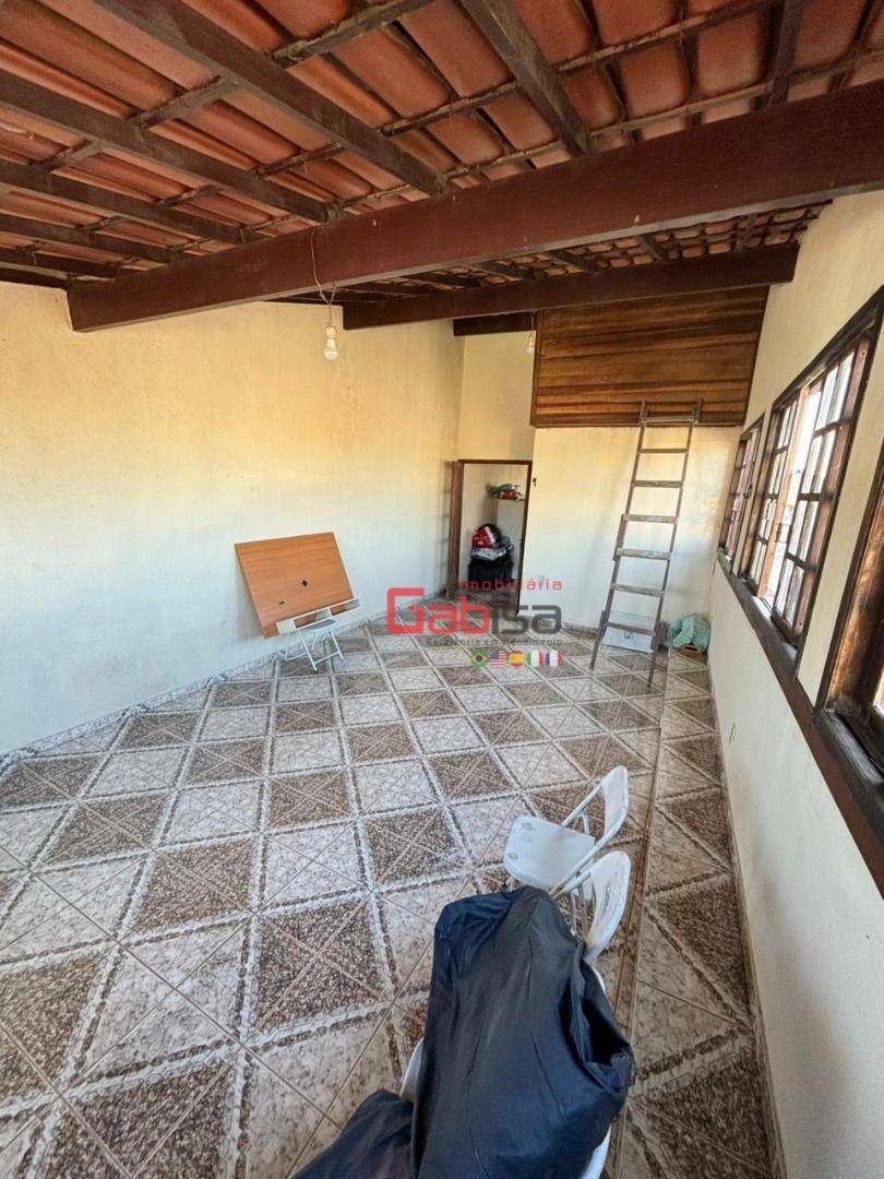 Casa à venda com 2 quartos, 250m² - Foto 11