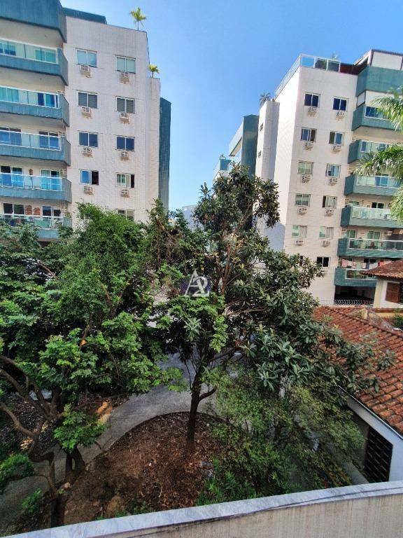 Apartamento à venda com 3 quartos, 100m² - Foto 1