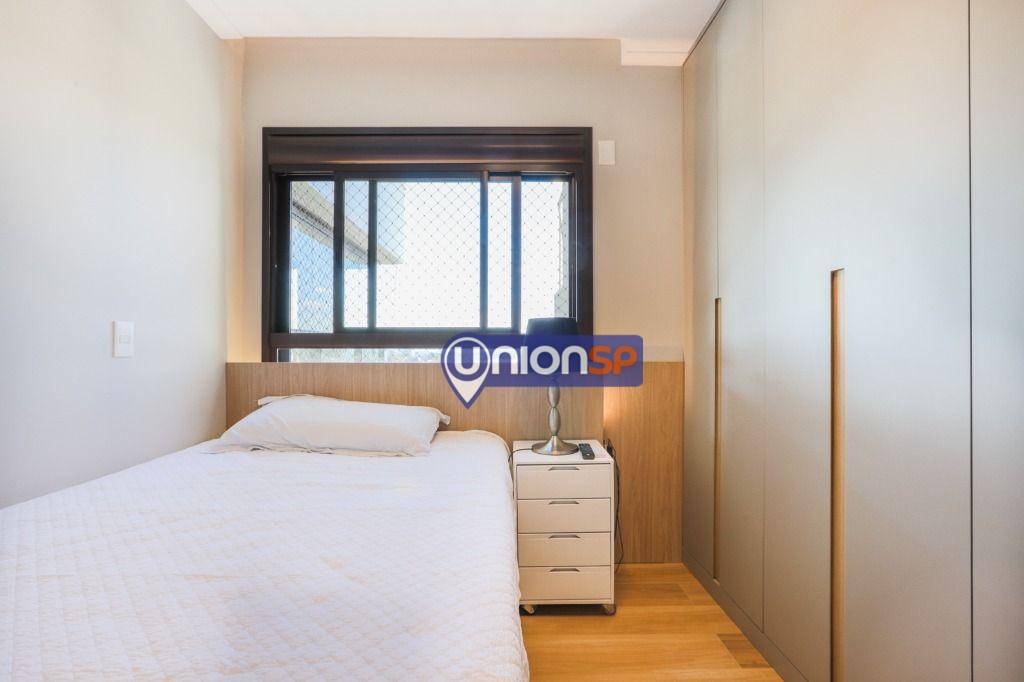 Apartamento à venda com 4 quartos, 195m² - Foto 12