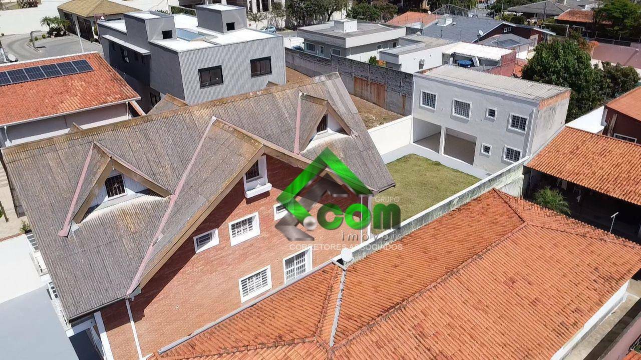 Casa à venda com 7 quartos, 410m² - Foto 31