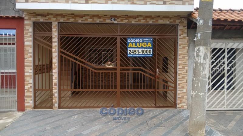 Casa para alugar com 1 quarto, 70m² - Foto 1