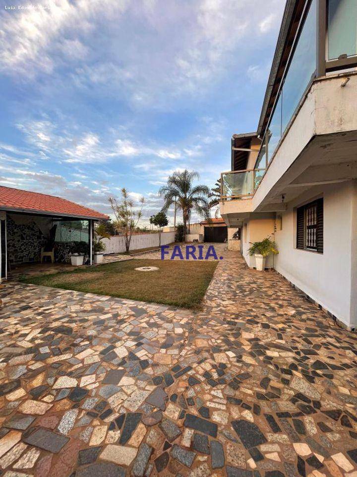 Casa à venda com 4 quartos, 332m² - Foto 6