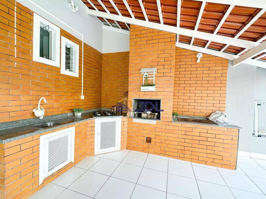 Casa à venda com 3 quartos, 205m² - Foto 19