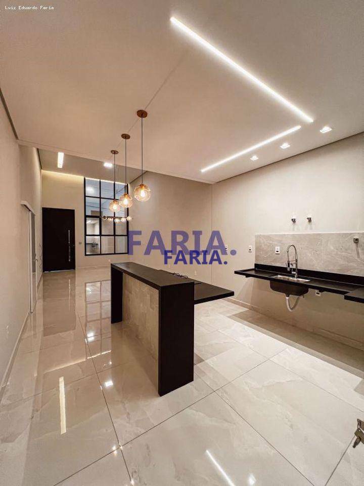 Casa à venda com 3 quartos, 204m² - Foto 4