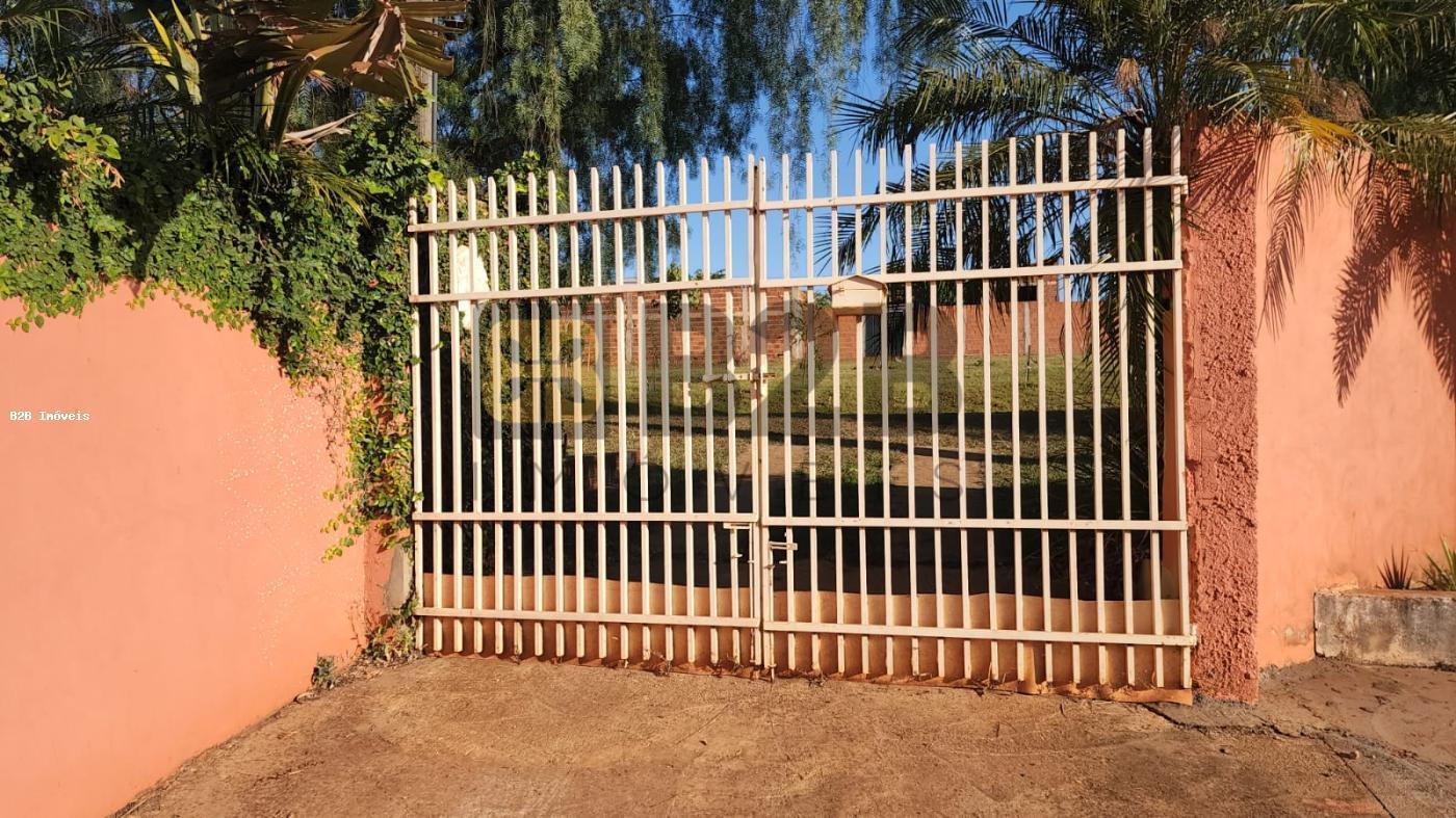 Fazenda à venda com 4 quartos, 200m² - Foto 2