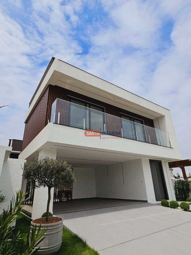 Casa à venda com 4 quartos, 234m² - Foto 2