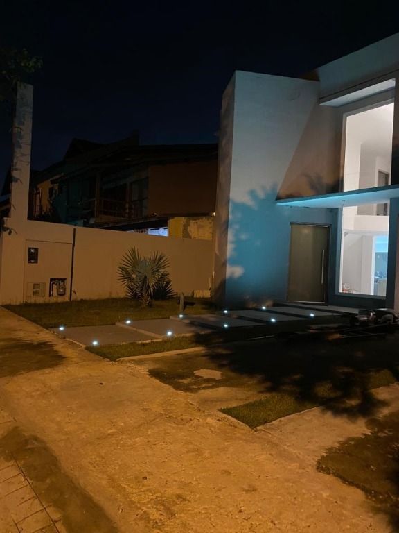 Casa de Condomínio à venda com 4 quartos, 291m² - Foto 3