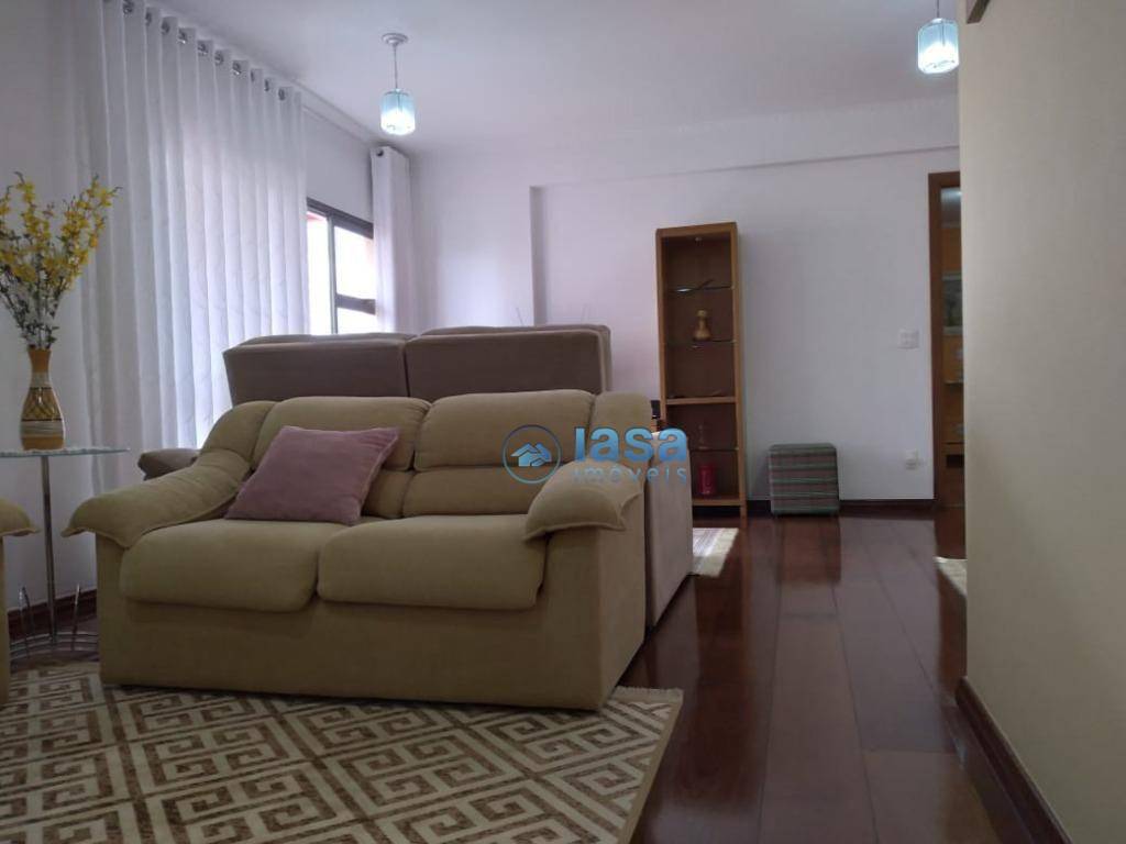 Apartamento à venda com 3 quartos, 135m² - Foto 3