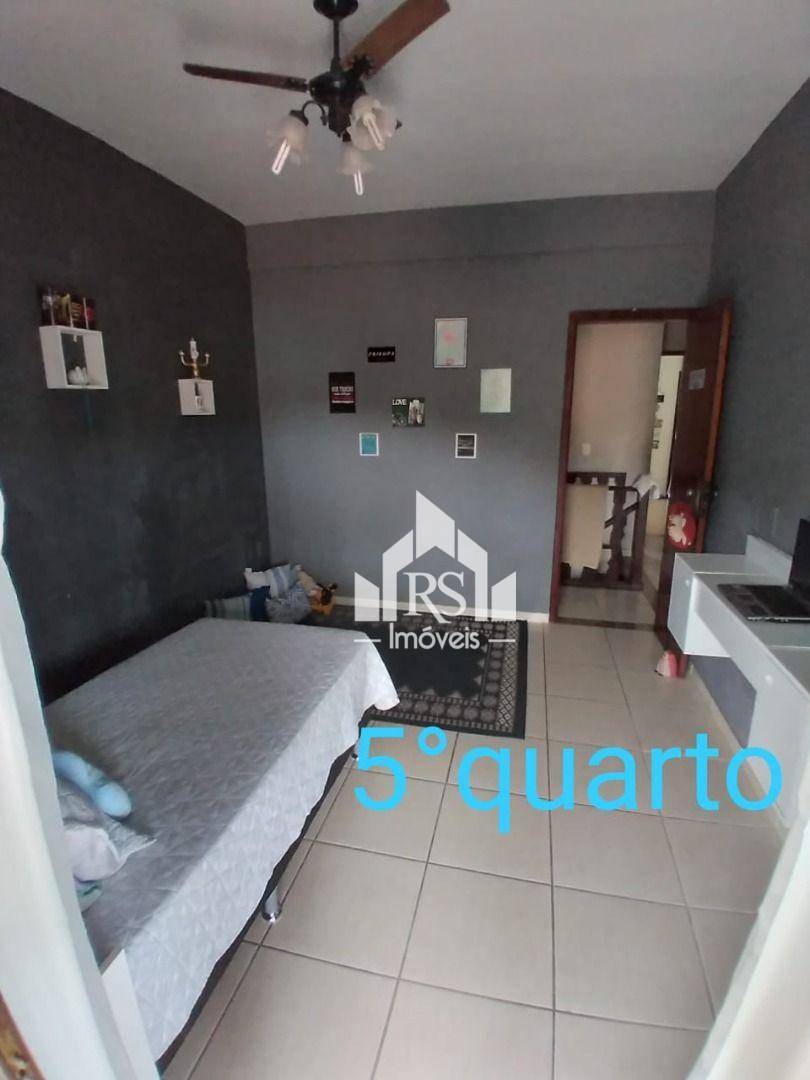 Casa à venda com 6 quartos, 210m² - Foto 10