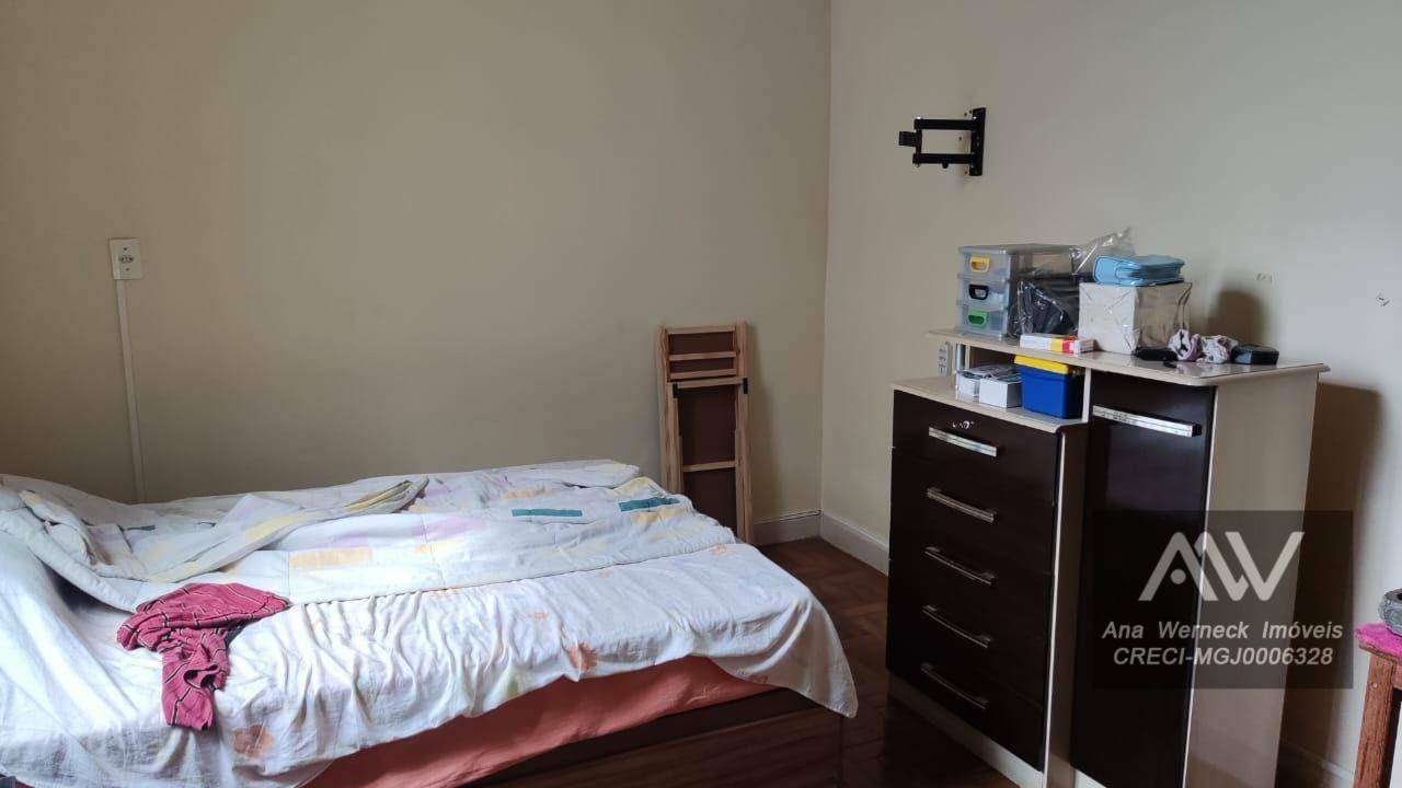 Casa à venda com 5 quartos, 170m² - Foto 8