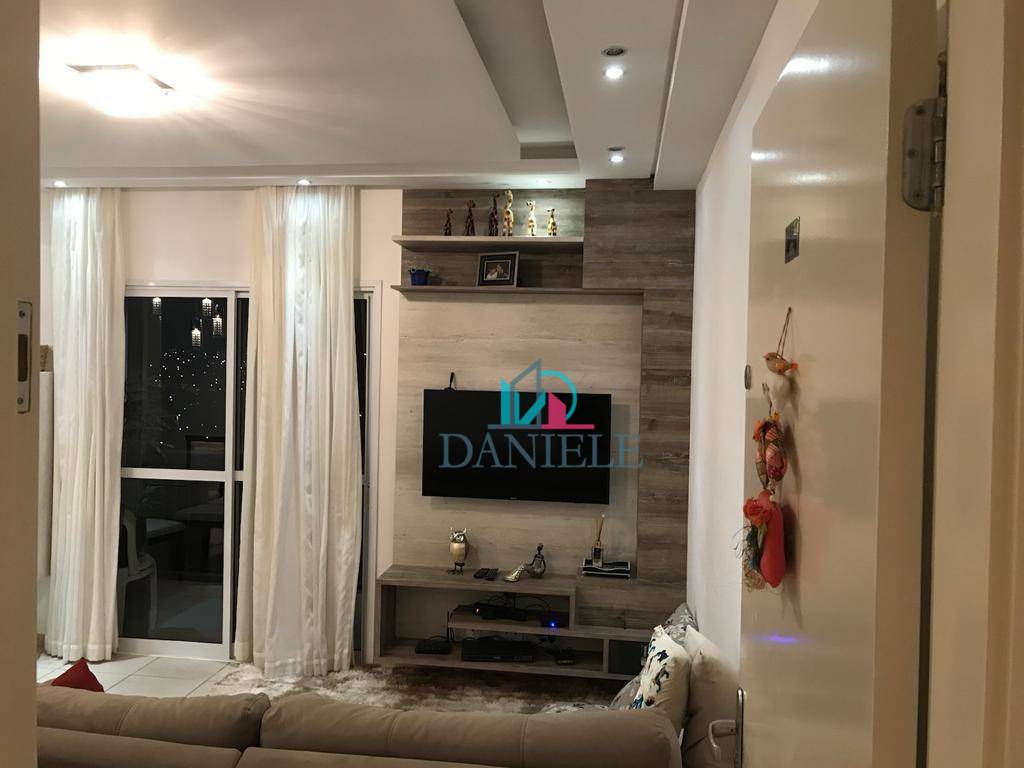 Apartamento à venda com 2 quartos, 71m² - Foto 2