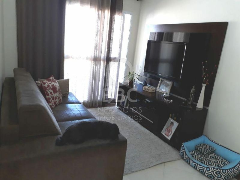 Apartamento à venda com 2 quartos, 70m² - Foto 4