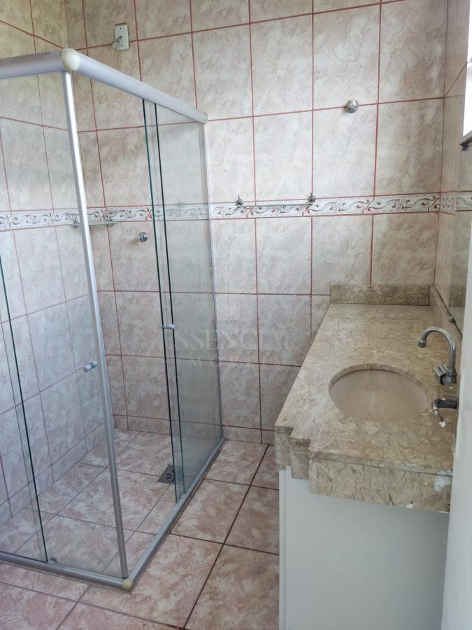 Casa para alugar com 4 quartos, 300m² - Foto 21