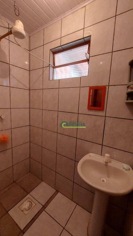 Casa à venda com 4 quartos, 100m² - Foto 13