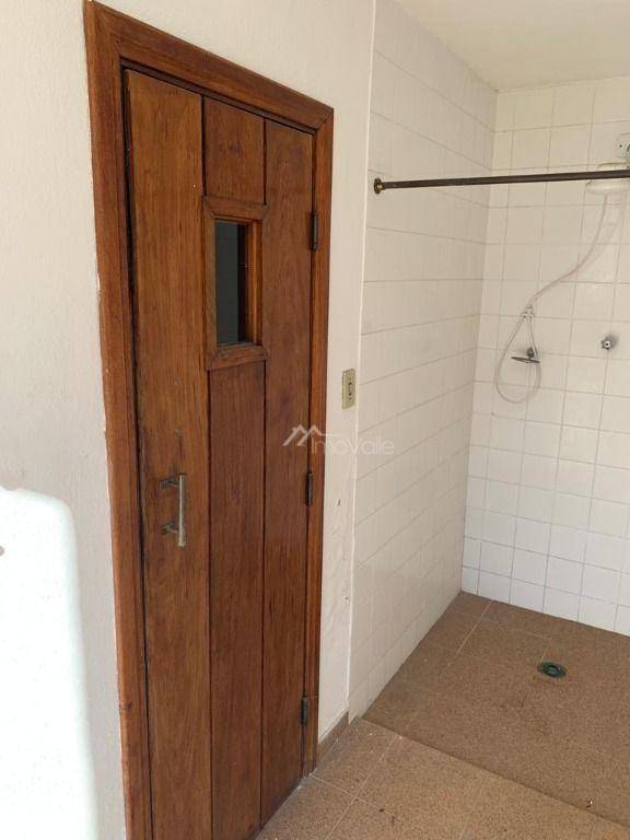 Casa de Condomínio para alugar com 6 quartos, 580m² - Foto 26