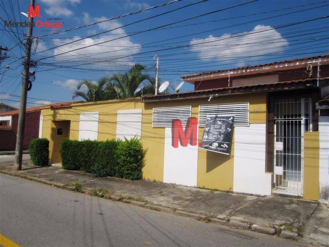 Casa à venda com 2 quartos, 300m² - Foto 4