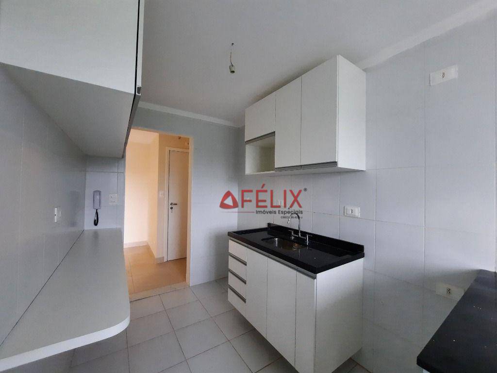 Apartamento à venda com 3 quartos, 96m² - Foto 13