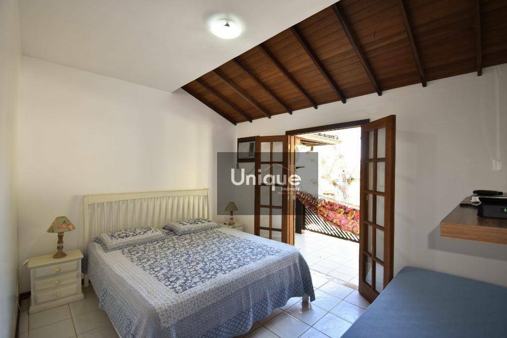 Casa à venda com 6 quartos, 450m² - Foto 31