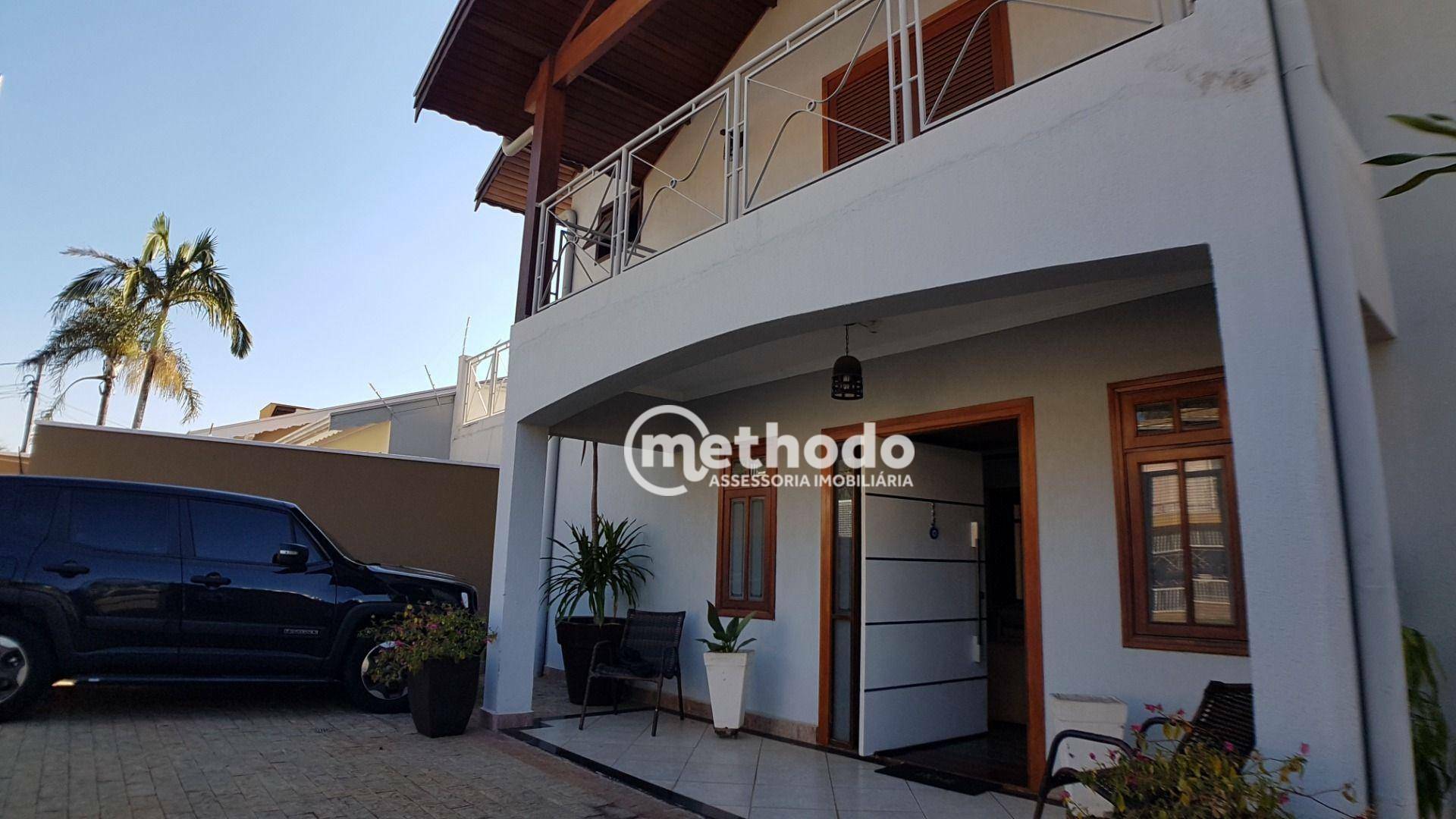 Casa à venda com 4 quartos, 289m² - Foto 2