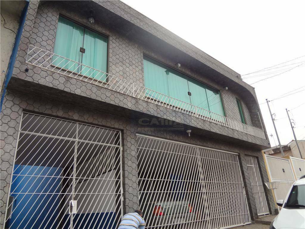 Sobrado à venda com 5 quartos, 300m² - Foto 2