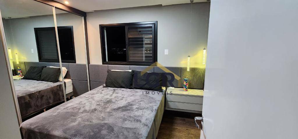 Apartamento à venda com 2 quartos, 70m² - Foto 5