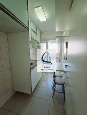 Apartamento para alugar com 2 quartos, 64m² - Foto 17