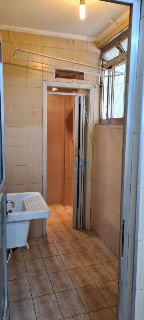 Apartamento à venda com 2 quartos, 70m² - Foto 4