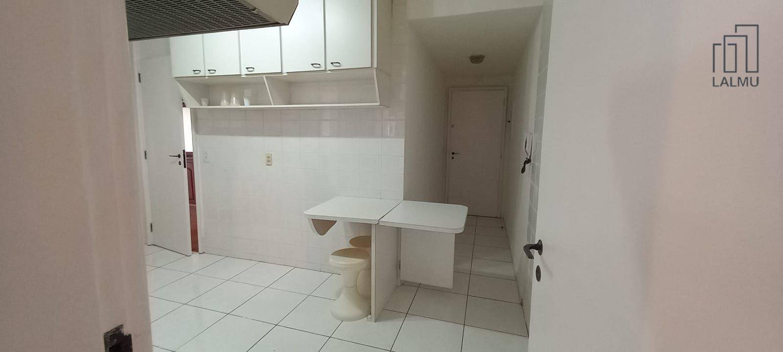 Apartamento para alugar com 4 quartos, 130m² - Foto 37