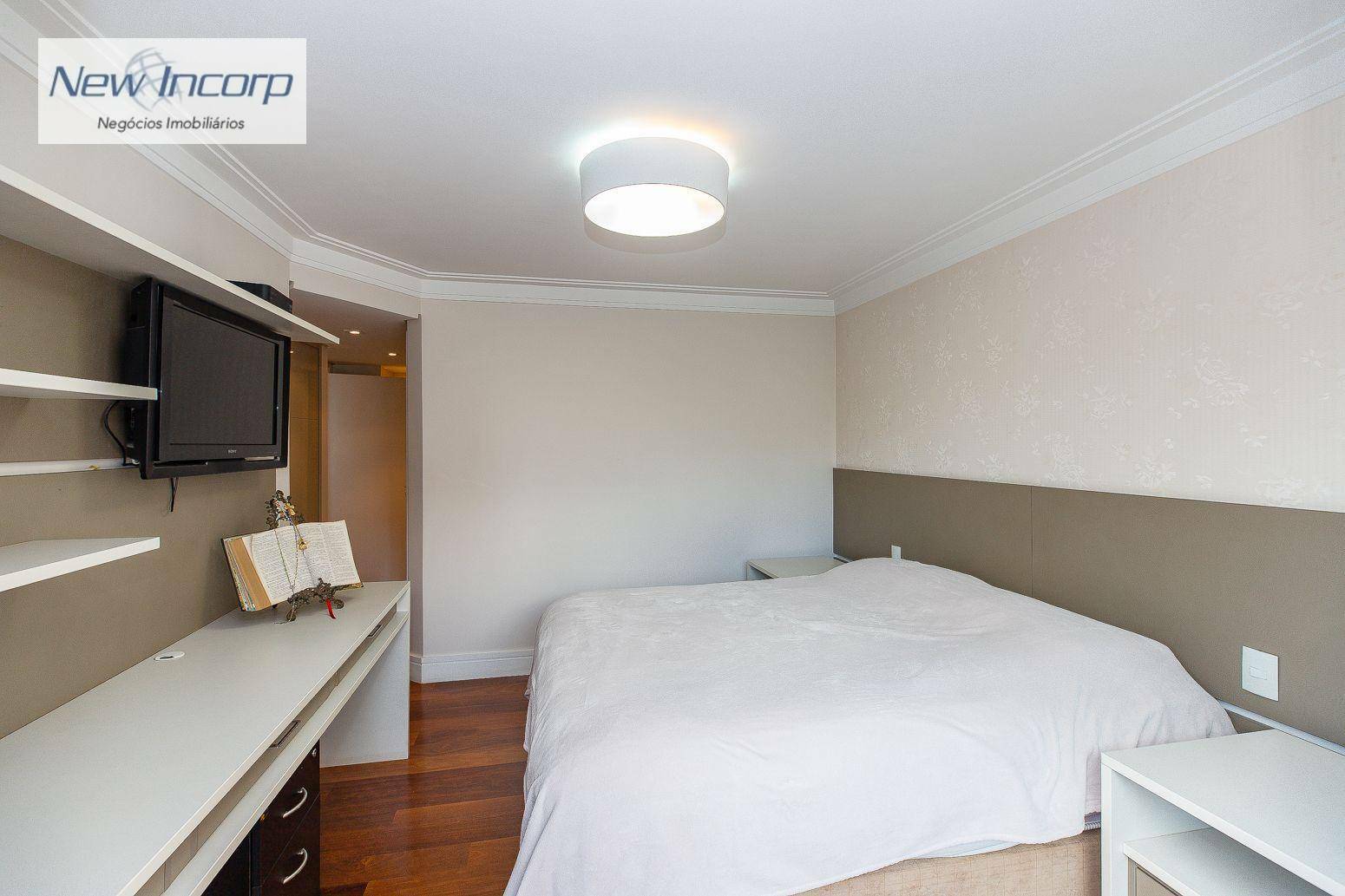 Apartamento à venda com 4 quartos, 196m² - Foto 24