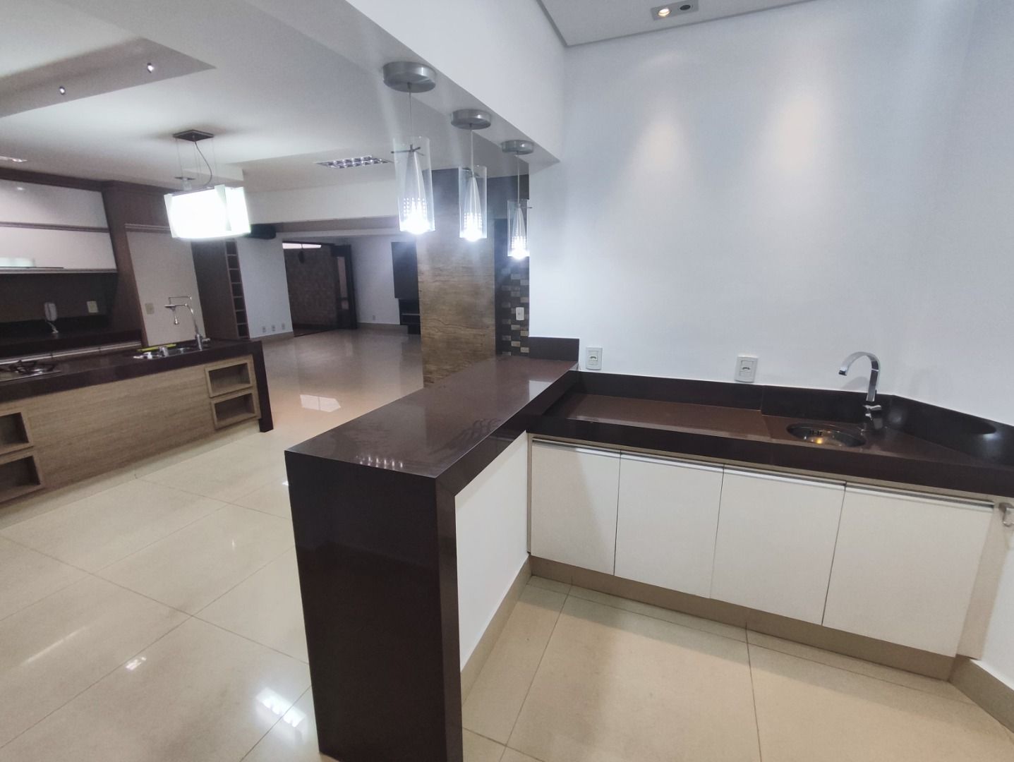 Apartamento à venda com 3 quartos, 238m² - Foto 8