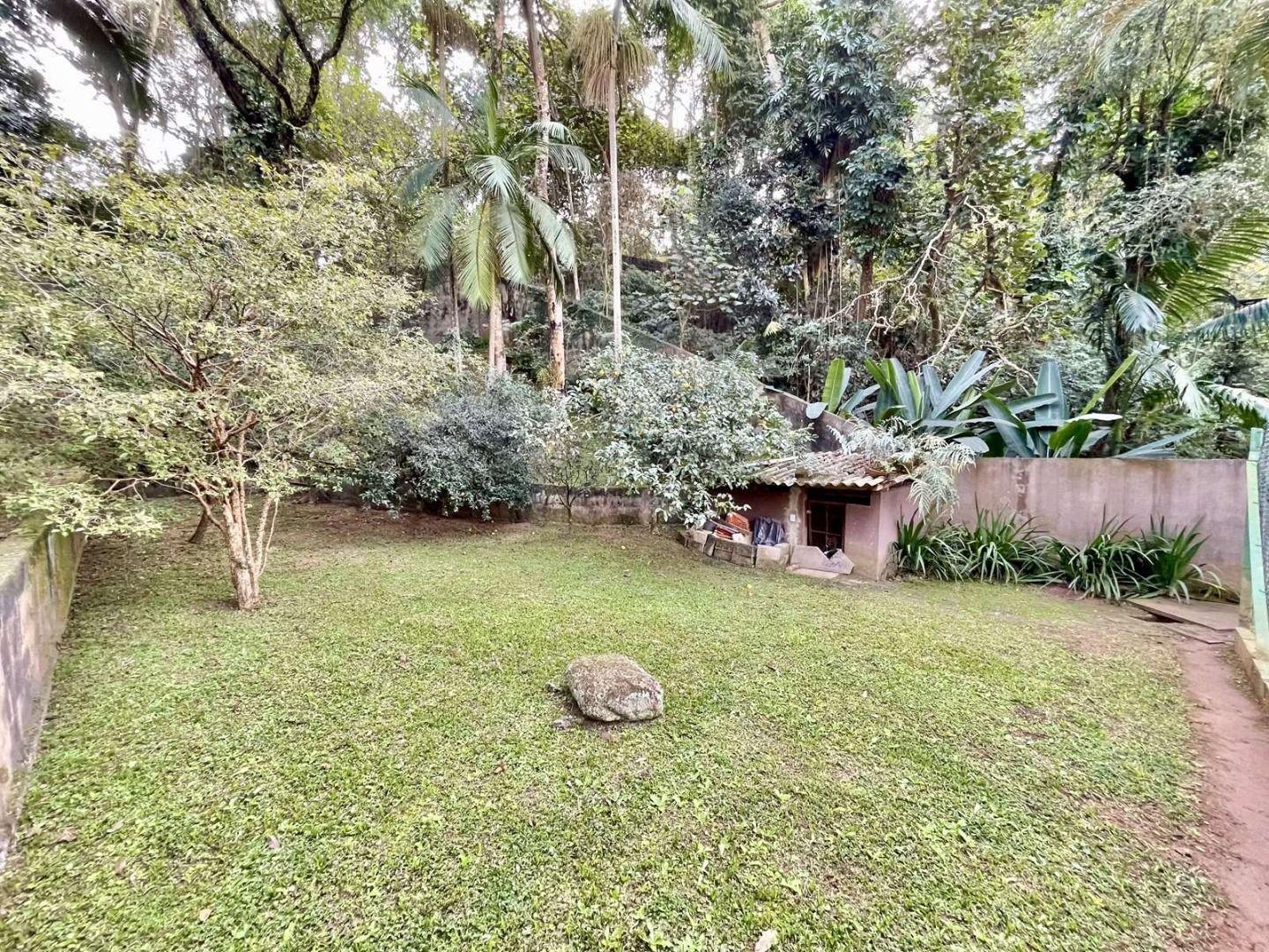 Casa para alugar com 3 quartos, 321m² - Foto 25