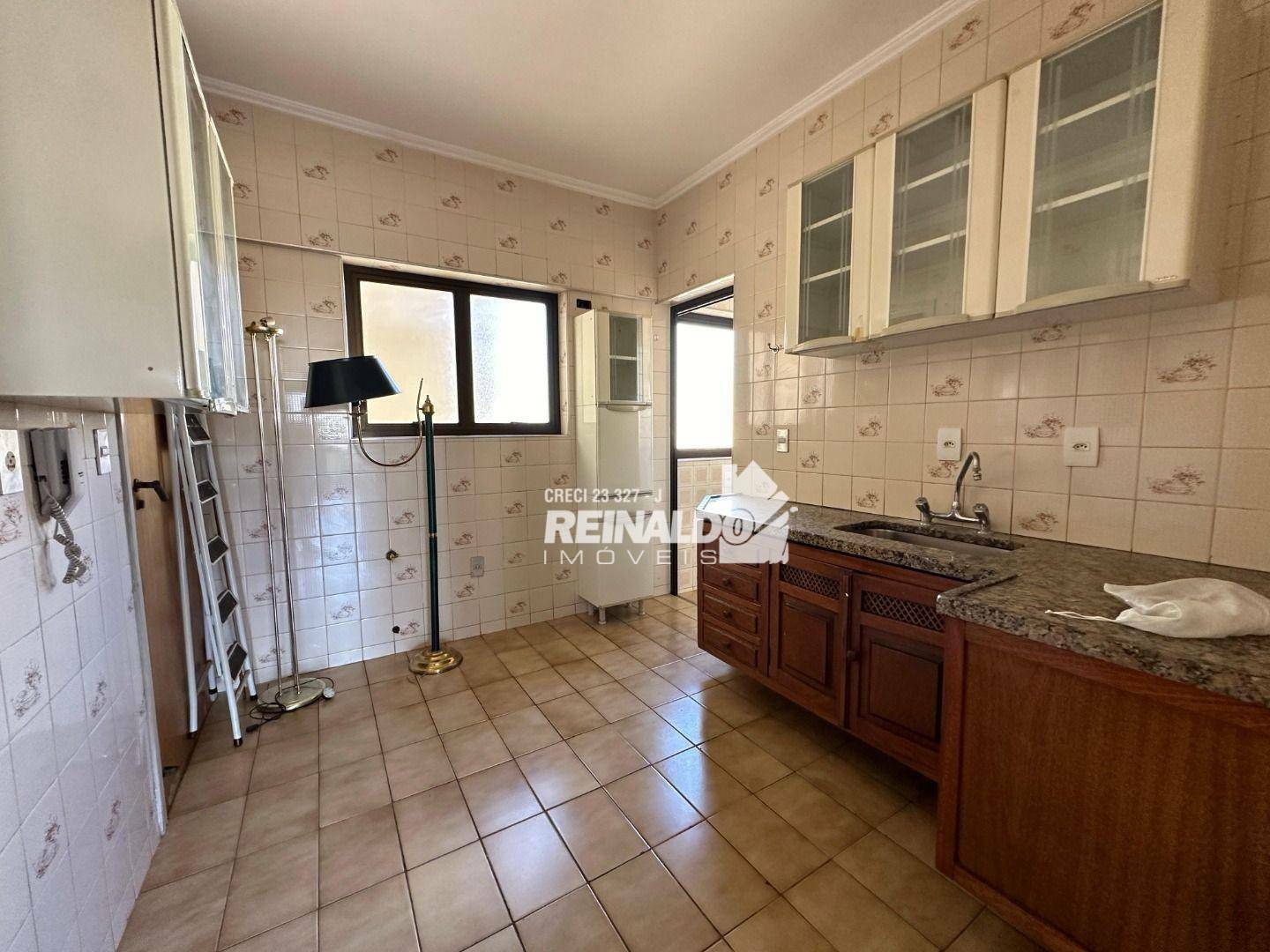 Apartamento à venda com 3 quartos, 147m² - Foto 6