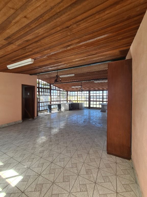 Casa à venda com 3 quartos, 800m² - Foto 19